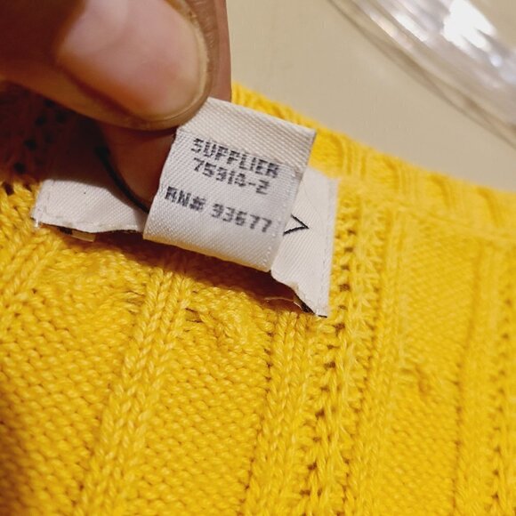 St. John's Bay | Women's Gold or Yellow Cableknit Sweater (Size Large) - Picture 4 of 11